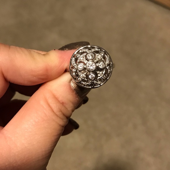 Sterling silver & cubic zirconia statement ring - Picture 5 of 5